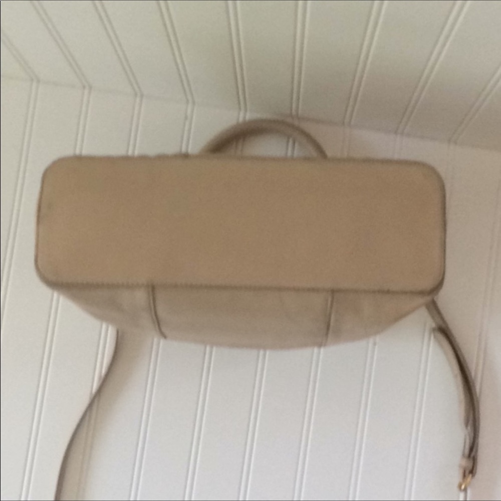 Belle Badgley Mischka tan leather crossbody purse - Picture 4 of 9